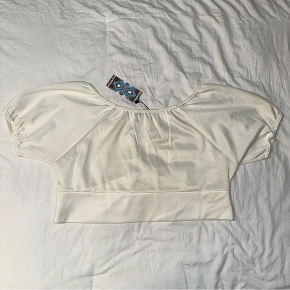 Boohoo Curve | NWT Lace Up Front Detail Crop Top Ivory White Vintage Look - Picture 5 of 13